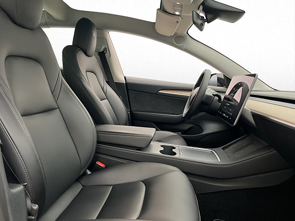 Tesla Model 3 13 of 30