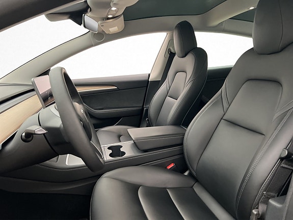 Tesla Model 3 10 of 30