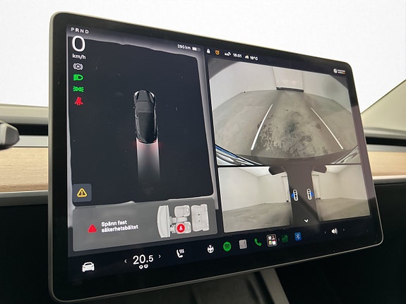 Tesla Model 3 19 of 30