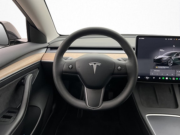 Tesla Model 3 12 of 30