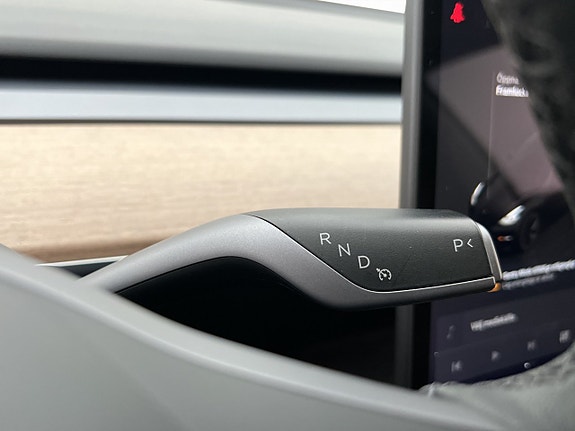 Tesla Model 3 30 of 30