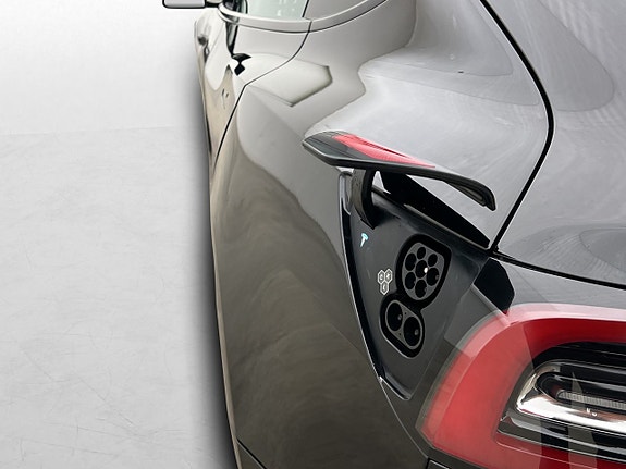 Tesla Model 3 29 of 30