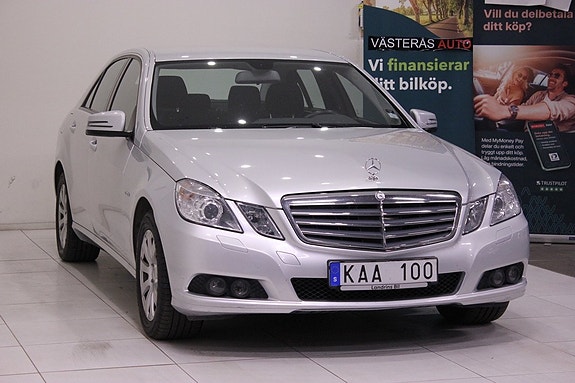 Mercedes-Benz E250 4 of 28