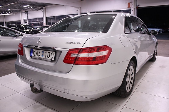 Mercedes-Benz E250 8 of 28