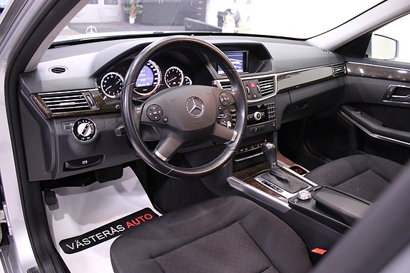 Mercedes-Benz E250 16 of 28