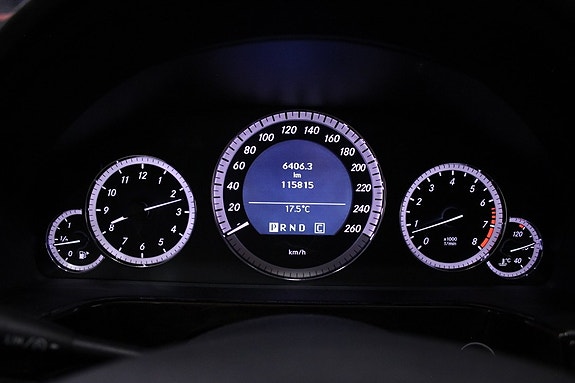 Mercedes-Benz E250 22 of 28