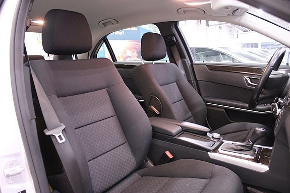 Mercedes-Benz E250 19 of 28