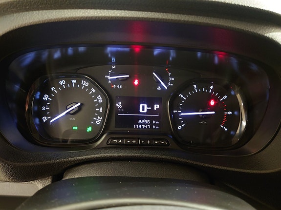 Peugeot Expert 8 of 15