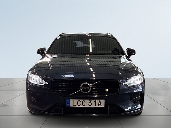 Volvo V60 2 of 27