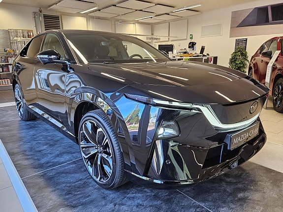 Mazda CX-6e 3 of 16