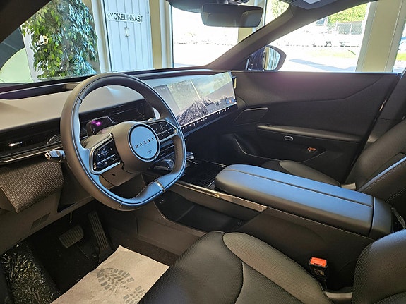 Mazda CX-6e 9 of 16