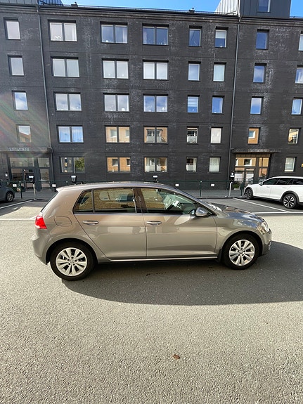 Volkswagen Golf VII 5 of 6
