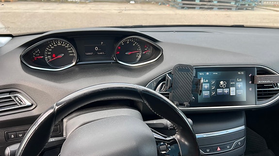 Peugeot 308 SW 5 of 5
