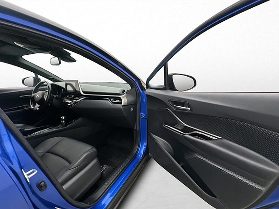 Toyota C-HR 29 of 30