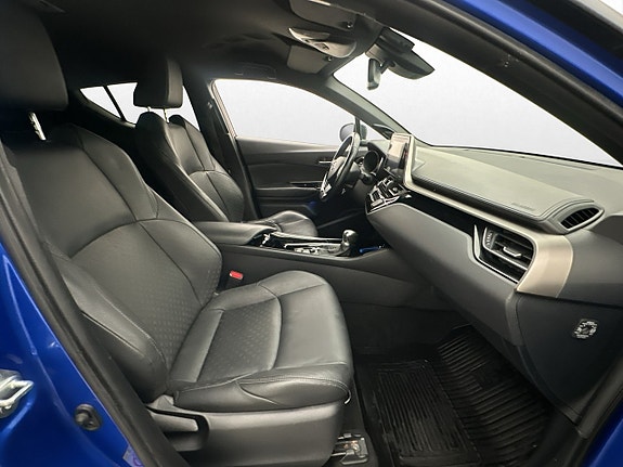 Toyota C-HR 28 of 30