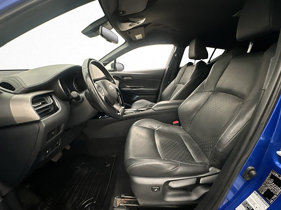 Toyota C-HR 13 of 30