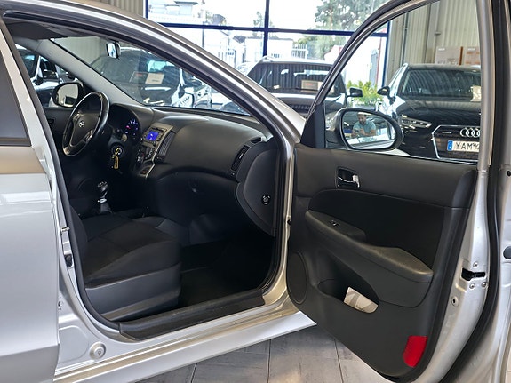Hyundai i30 4 of 8