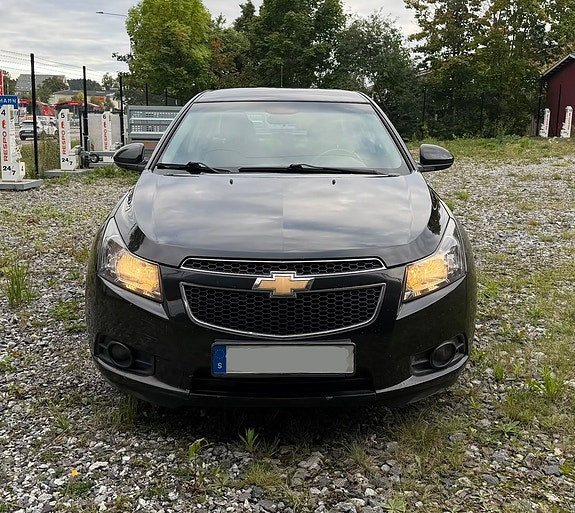Chevrolet Cruze 8 of 15