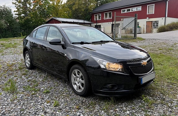 Chevrolet Cruze 7 of 15