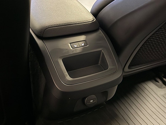 Volvo V60 Cross Country 14 of 23