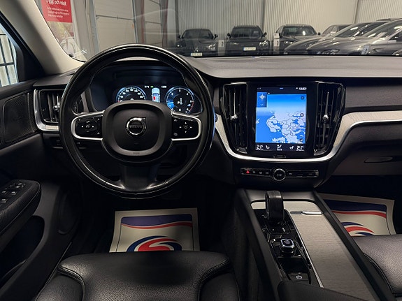 Volvo V60 Cross Country 9 of 23