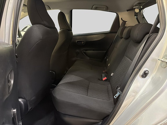 Toyota Yaris 13 of 23
