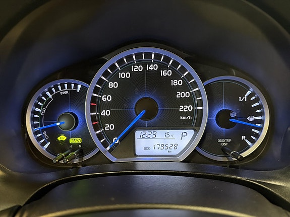 Toyota Yaris 12 of 23