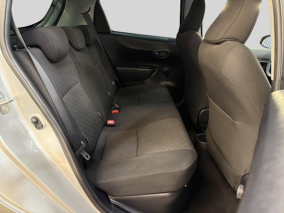 Toyota Yaris 15 of 23
