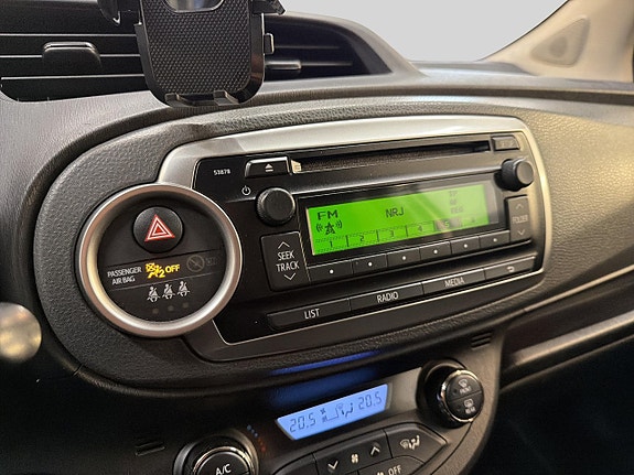 Toyota Yaris 22 of 23