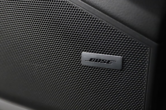 Porsche Cayenne 18 of 22