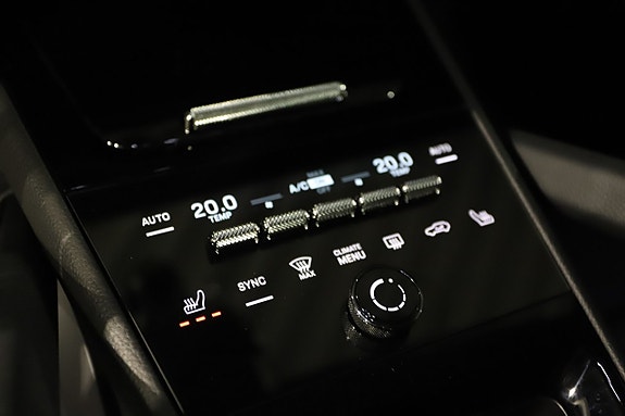 Porsche Cayenne 16 of 22