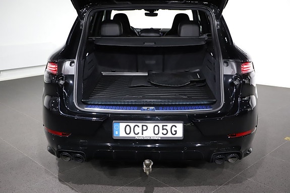 Porsche Cayenne 21 of 22