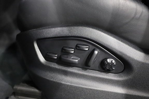 Porsche Cayenne 13 of 22