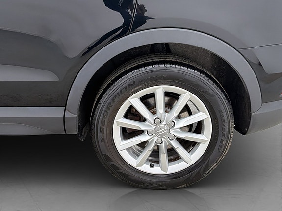 Audi Q3 28 of 30