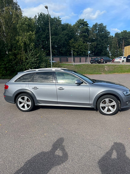 Audi A4 allroad 2 of 13