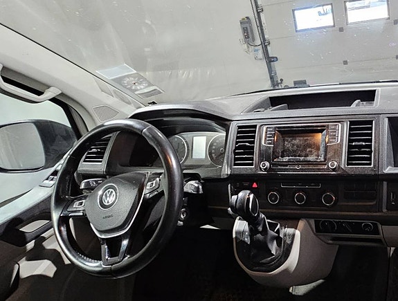 Volkswagen Transporter 9 of 22