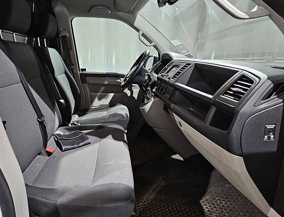 Volkswagen Transporter 3 of 22
