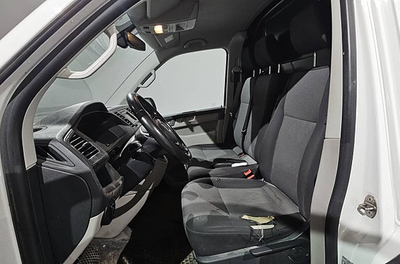Volkswagen Transporter 12 of 22