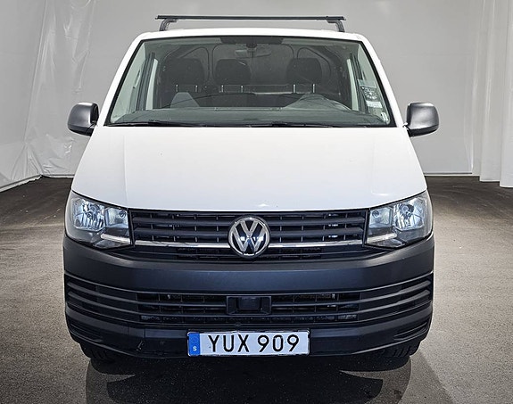 Volkswagen Transporter 10 of 22