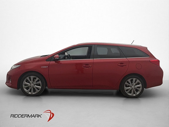 Toyota Auris 5 of 28