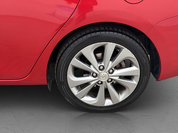 Toyota Auris 28 of 28