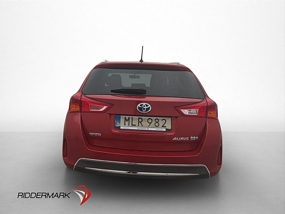 Toyota Auris 7 of 28