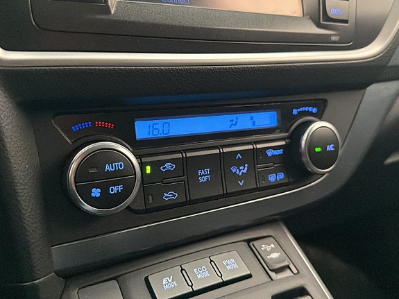 Toyota Auris 19 of 28