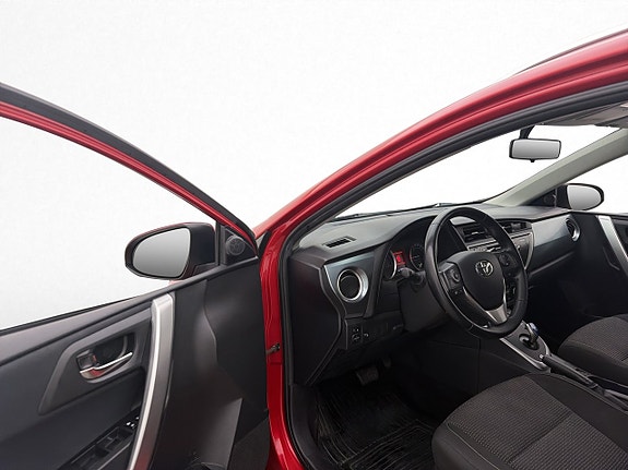Toyota Auris 10 of 28