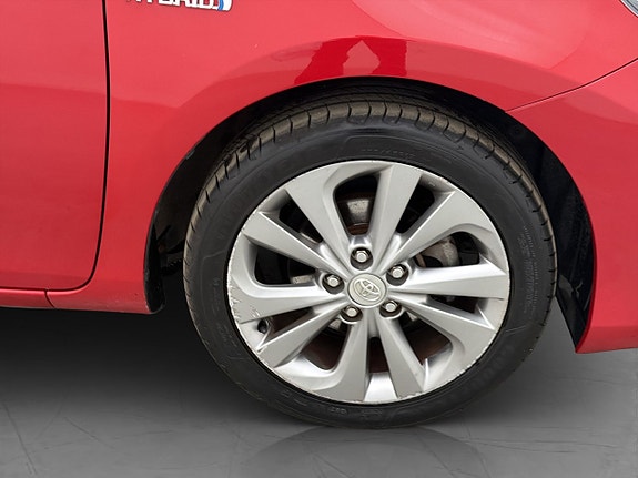 Toyota Auris 26 of 28