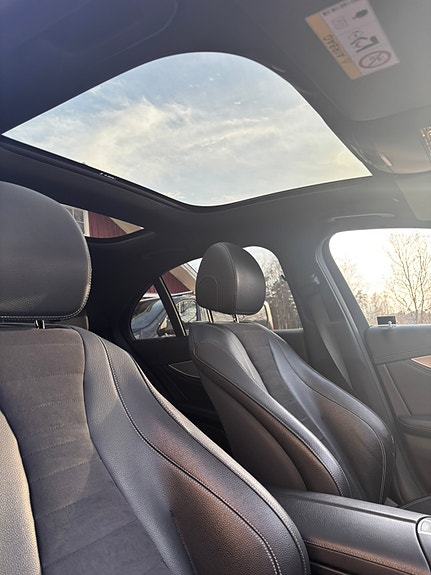 Mercedes-Benz E220 d 4 of 4