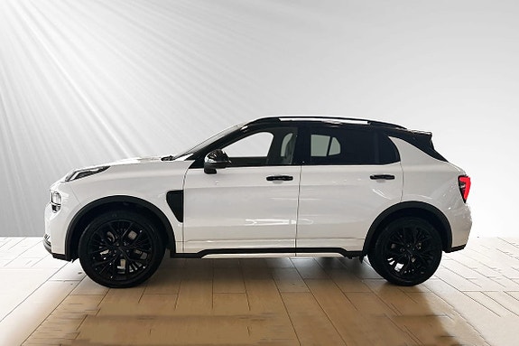 Lynk & Co 01 2 of 30