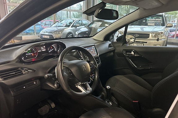 Peugeot 208 9 of 27