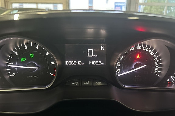 Peugeot 208 14 of 27