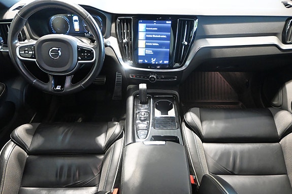Volvo V60 9 of 30
